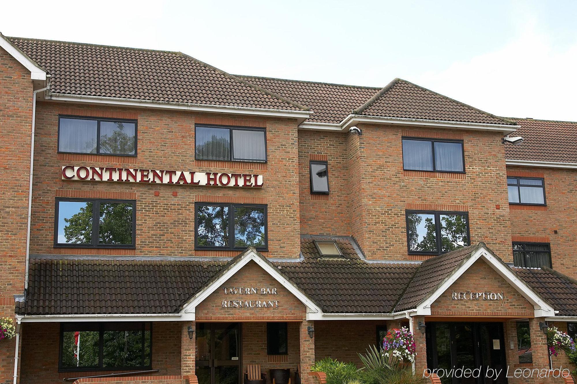 Lakeside Continental Hotel Camberley Exterior foto