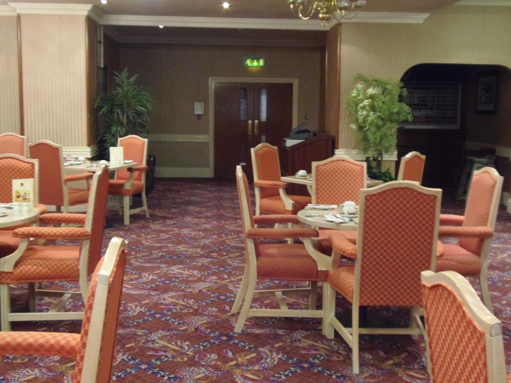 Lakeside Continental Hotel Camberley Exterior foto