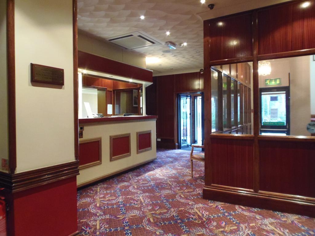 Lakeside Continental Hotel Camberley Exterior foto
